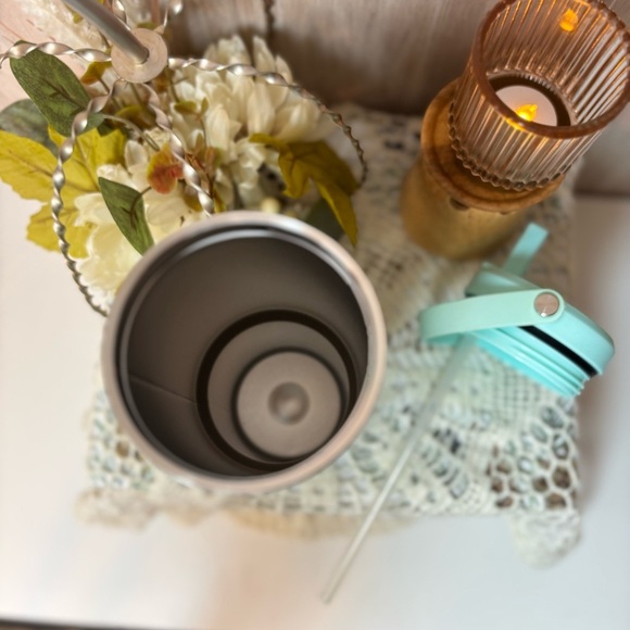 Hydrapeak Aqua Travel Tumbler with Handle - Picture 4 of 5